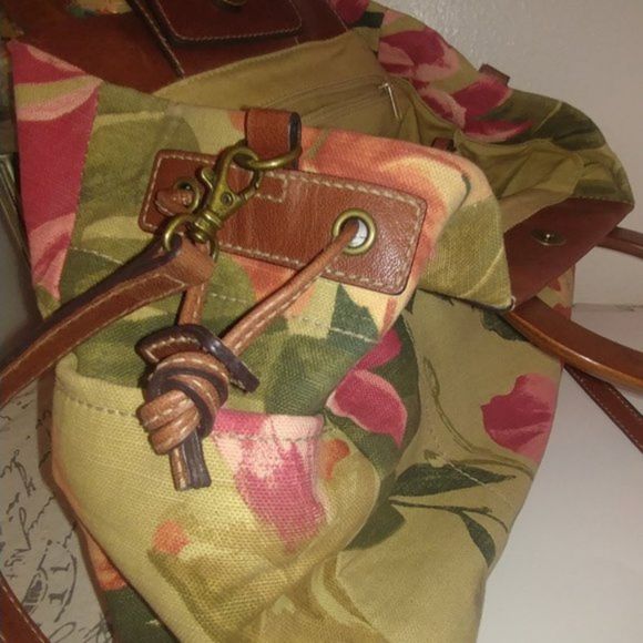 Fossil flower canvas/leather with wooden handle handbag - Picture 9 of 13